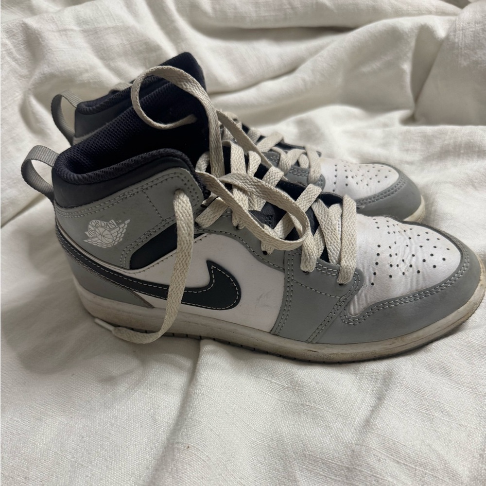 Air Jordan 1 Mid